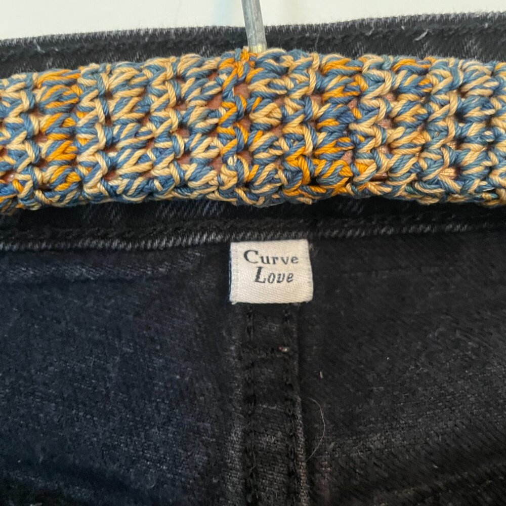 Curve Love High Rise 90s Relaxed Jean - Picture 4 of 6
